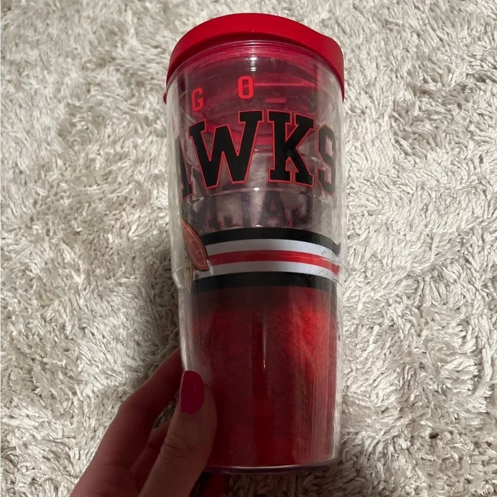 Tervis Chicago Blackhawks Tumbler with red lid - Picture 4 of 7
